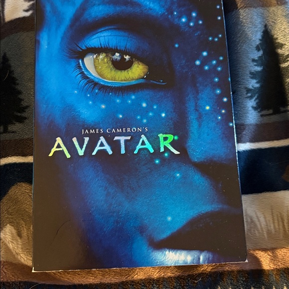 Tron Legacy, Avatar, and Sky High DVD Set - Picture 4 of 4